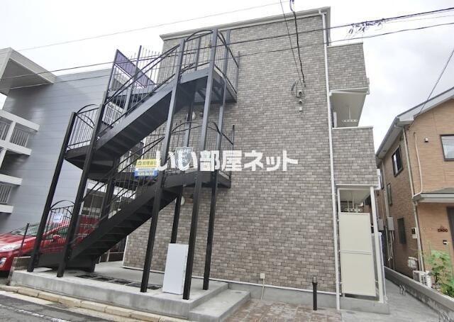 QUIET CRAB HOUSE ジネブラ