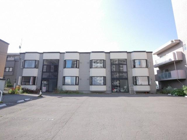 地下鉄東豊線 福住駅 徒歩6分 2階建 築32年