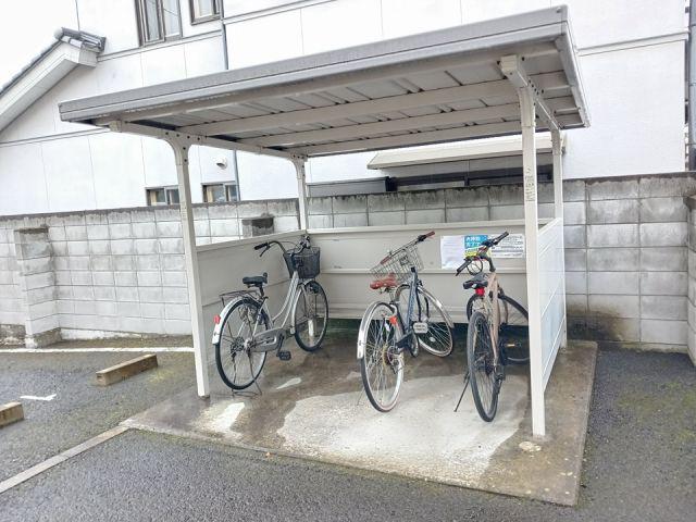 フラットJ