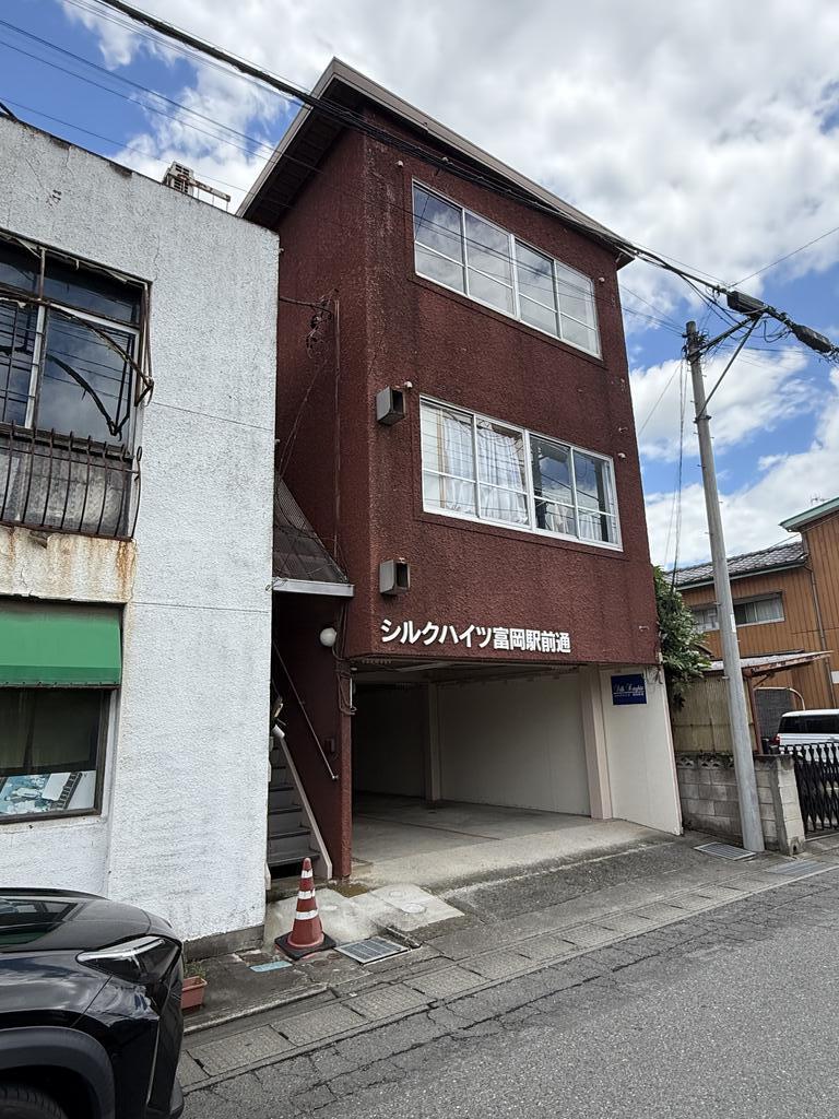 シルクハイツ富岡駅前通