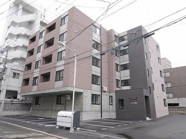 RESTS ON 伏見