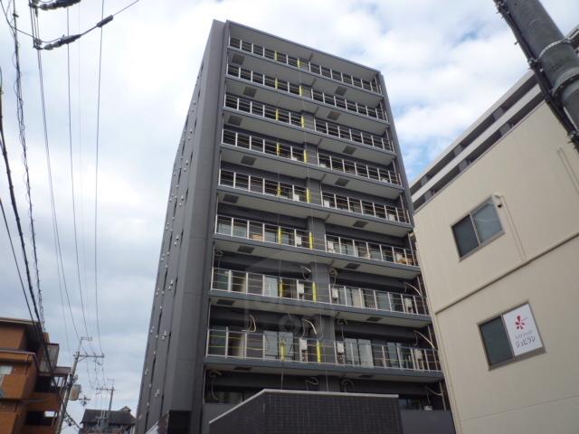 GLAD TAKATSUKI