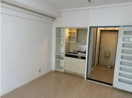 ウイングコート七隈(ワンルーム/1階)の居間写真