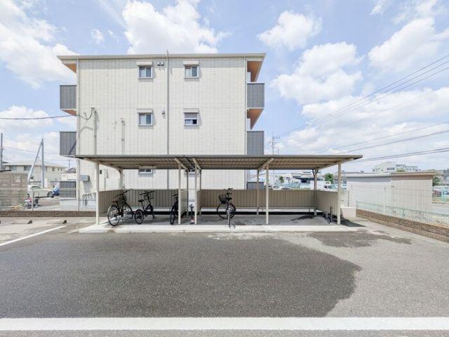 プラティークB