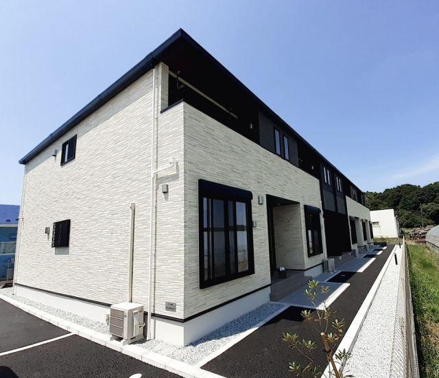 HAPPINESS HOUSE
