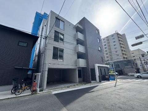 QUADOR NOIE 池下