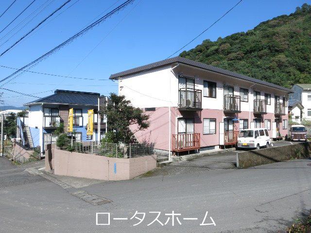 コスモハイツ城山 A棟(2DK/1階)