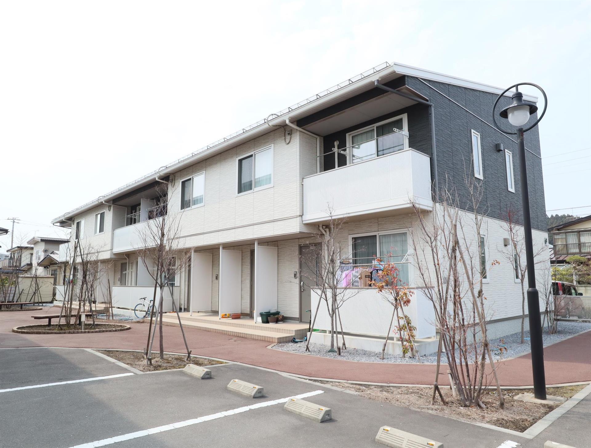 シャーメゾンガーデンズ下長 A