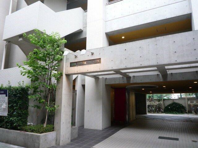 プラウドフラット三軒茶屋