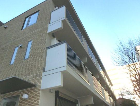 RYUS COURT