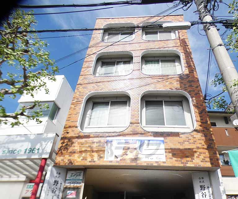 サンプラザ
