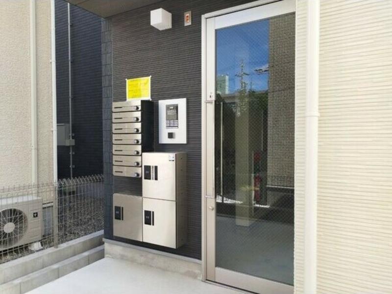 LEGA庄内通北側の建物