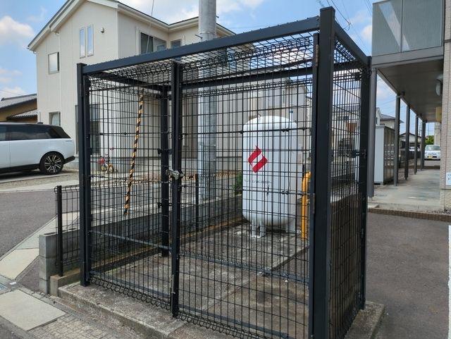 ドエル富田B