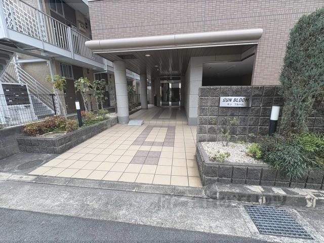 サンブルーム