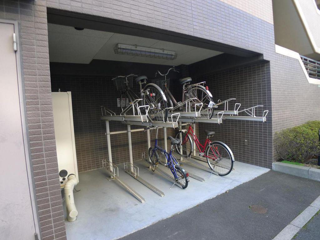 PARK AYASE