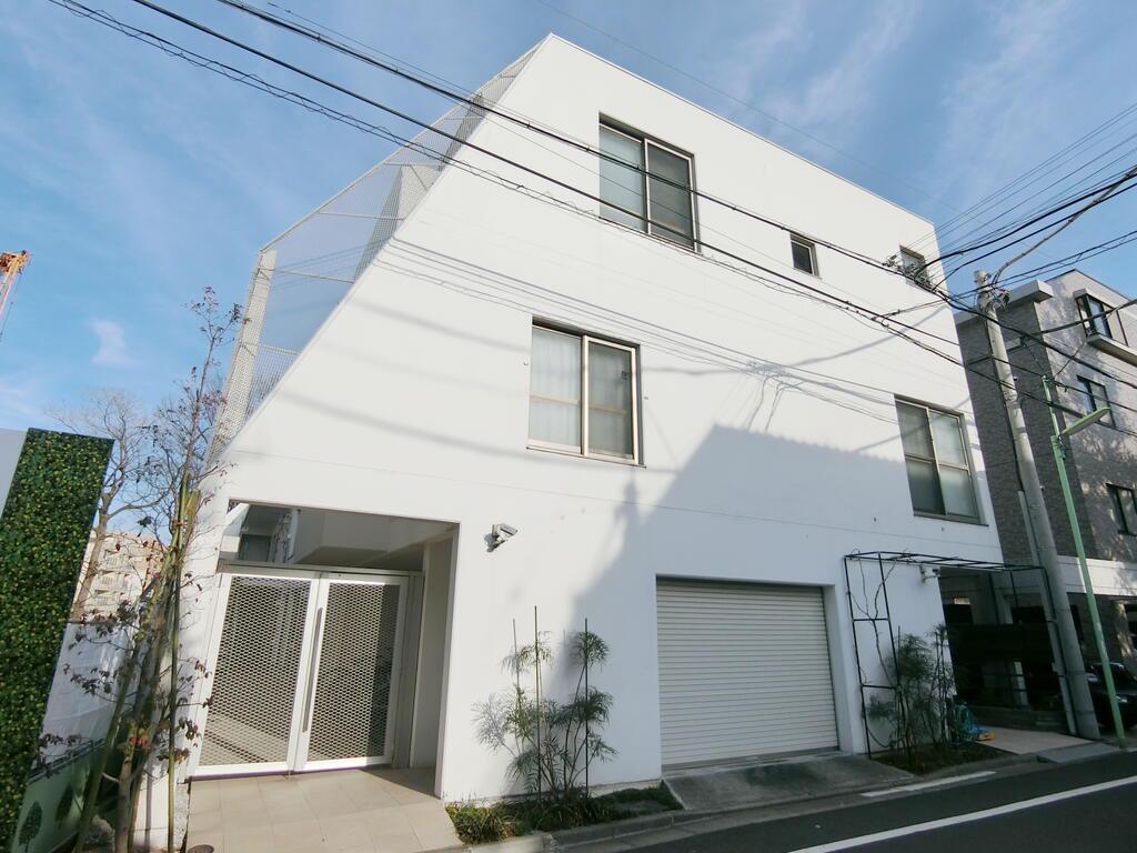 ツルマキロジ