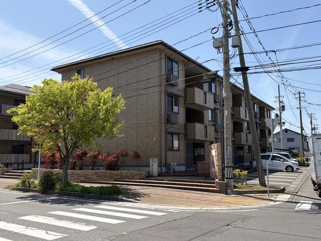 フローラ A棟