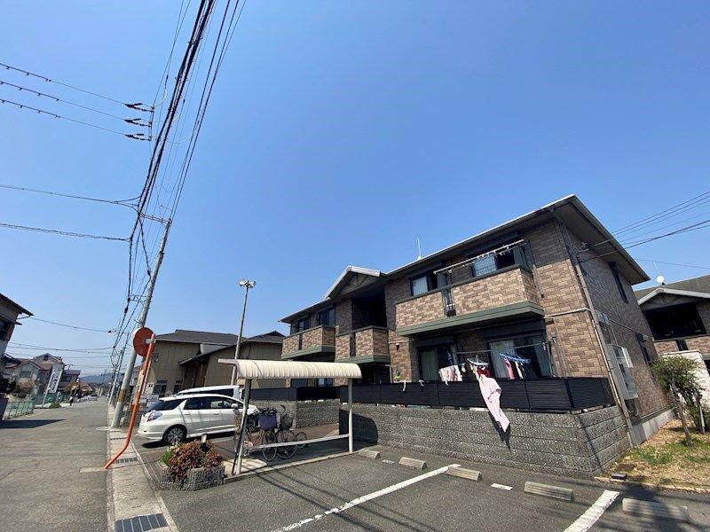 セリーヌヴィレッジ B棟