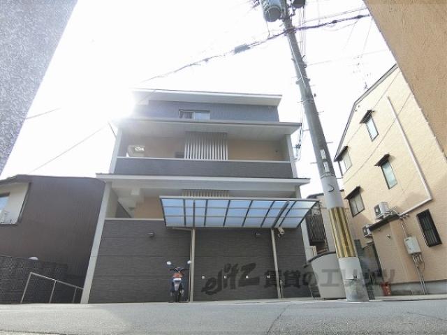 クレアーレ富小路