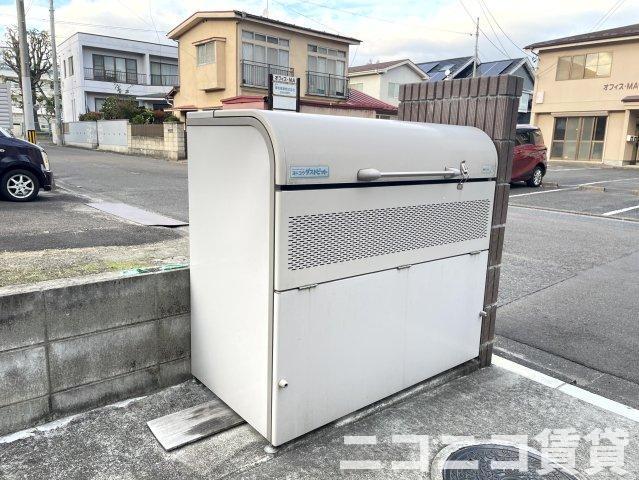 イースト・スクエア