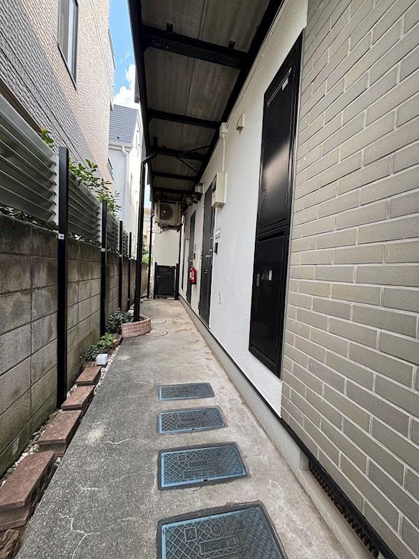 東急田園都市線 駒沢大学駅 徒歩4分 2階建 築33年
