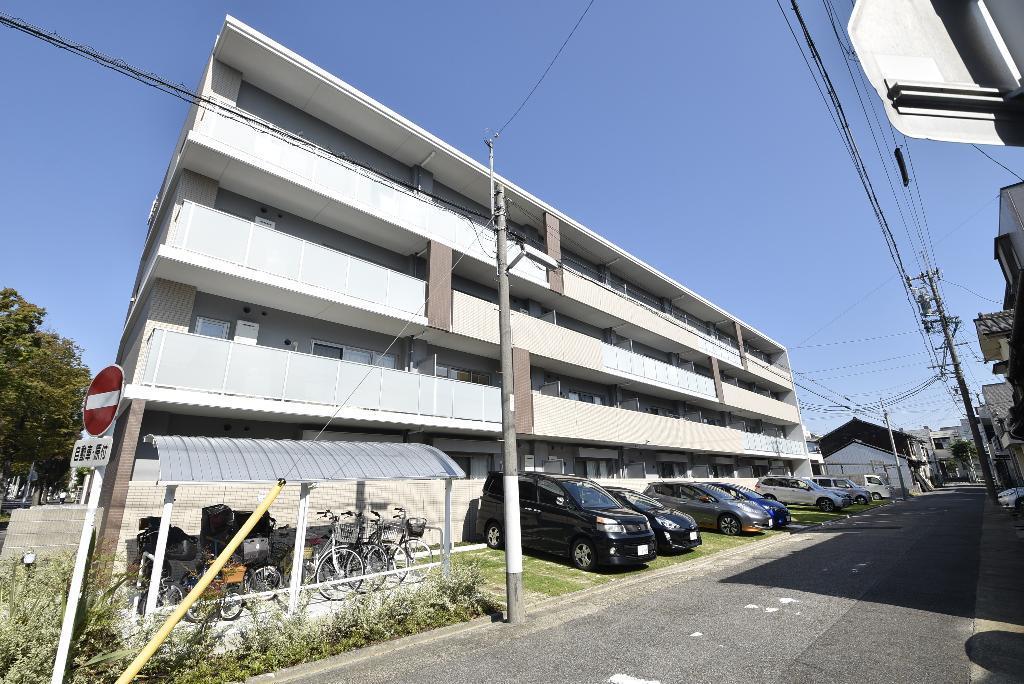 ゼルコヴァ城西
