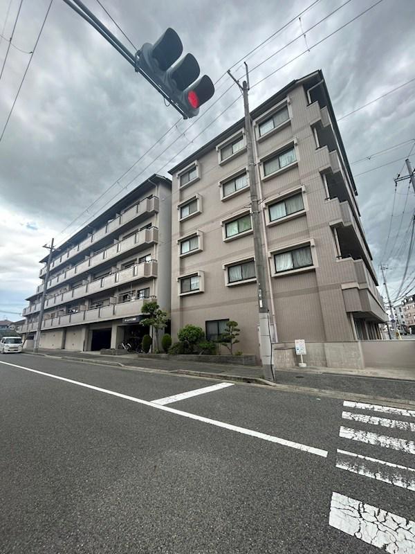 カームハイツ3番館