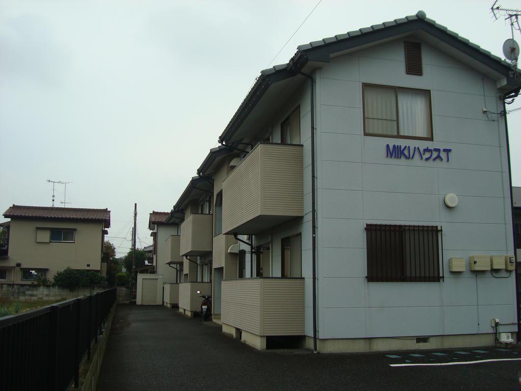 MIKIハウス・T