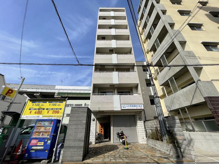 ラシーヌ背戸口