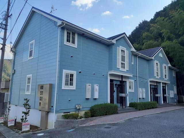 ライジングヒルズ