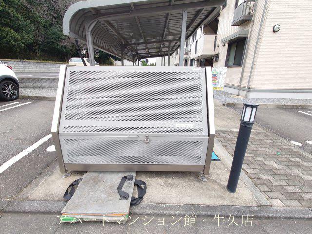 リビングタウンひたち野A