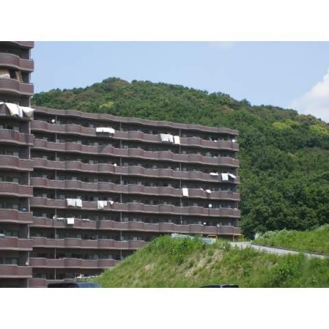 天神山マンションII号館