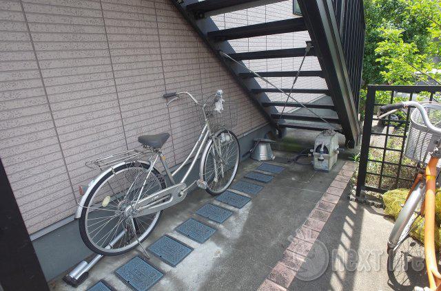 オクテットビー