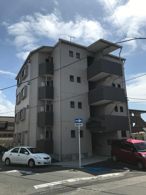エステイト丸万