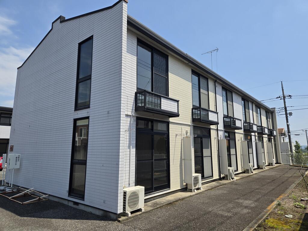 オリーブガーデン F棟