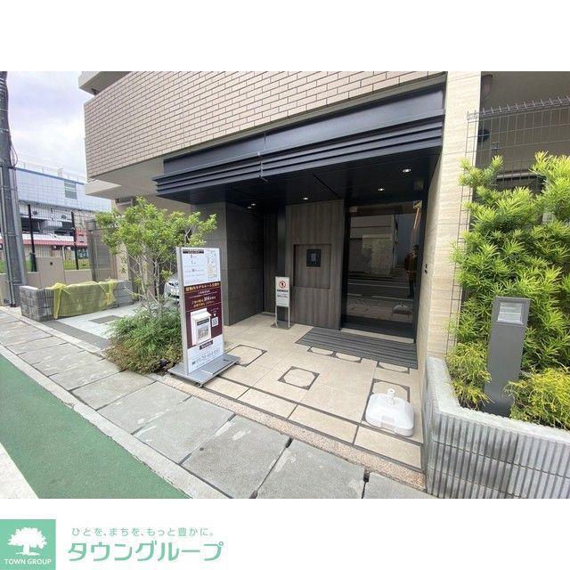 ウエリス南行徳駅前