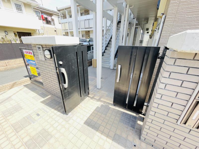 つくばエクスプレス 六町駅 徒歩17分 2階建 築18年