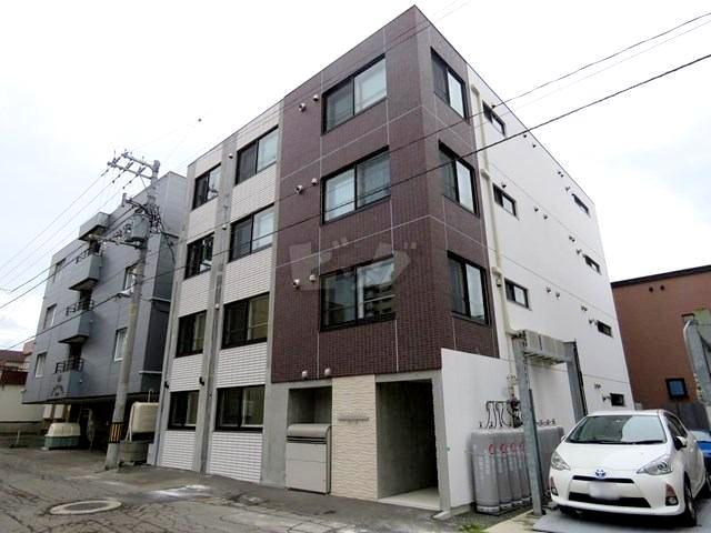 イングレッソ南7条