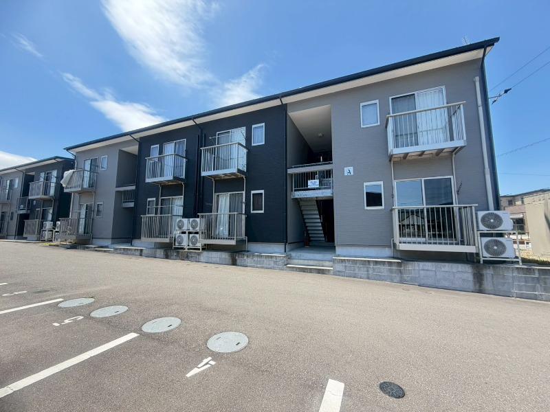 ハレクラニ川内A棟