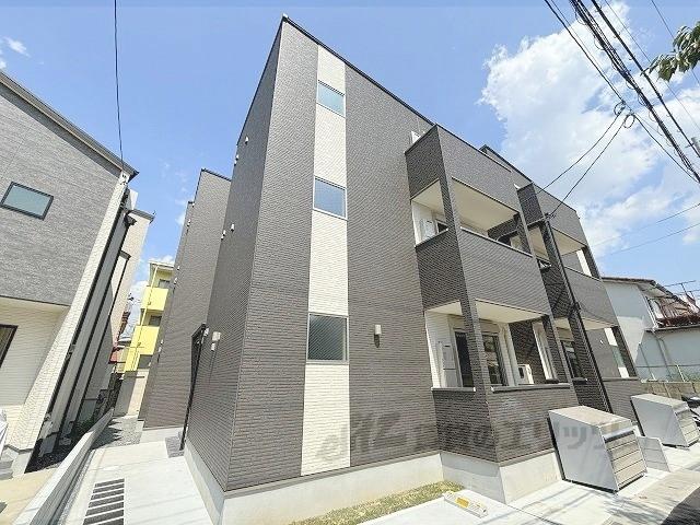 ジーメゾン寝屋川秦町ルシェール