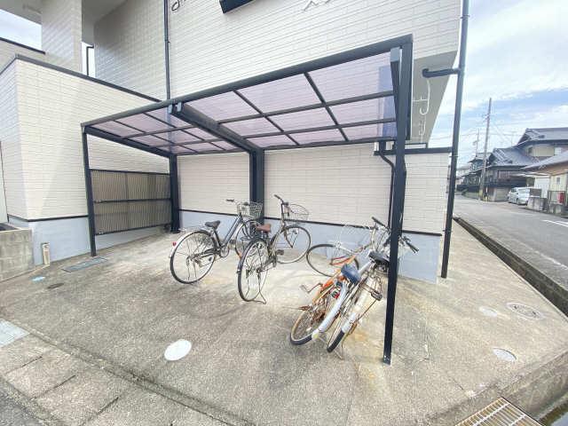 スリーヴ石川