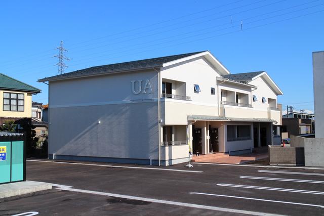 北陸新幹線 新高岡駅 徒歩20分 2階建 築11年