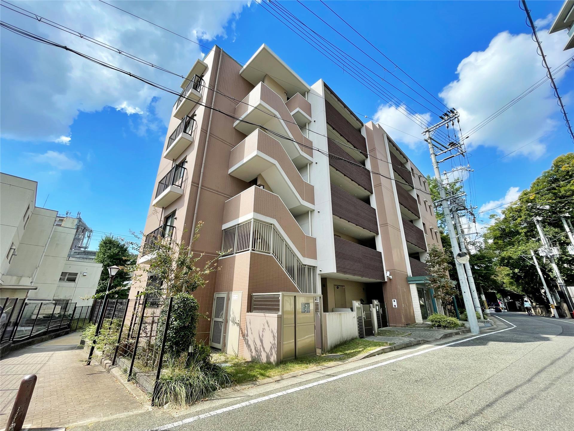 アルファリラ