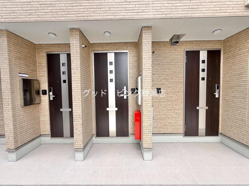 THE BASE 神明
