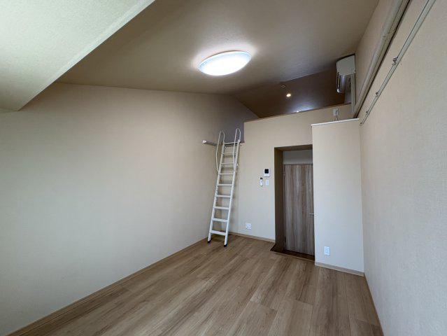 ROW HOUSE 西永福