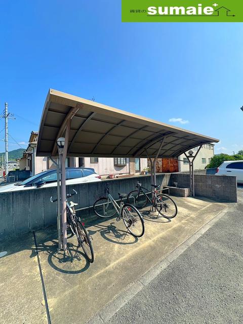 フォースクエア岡田