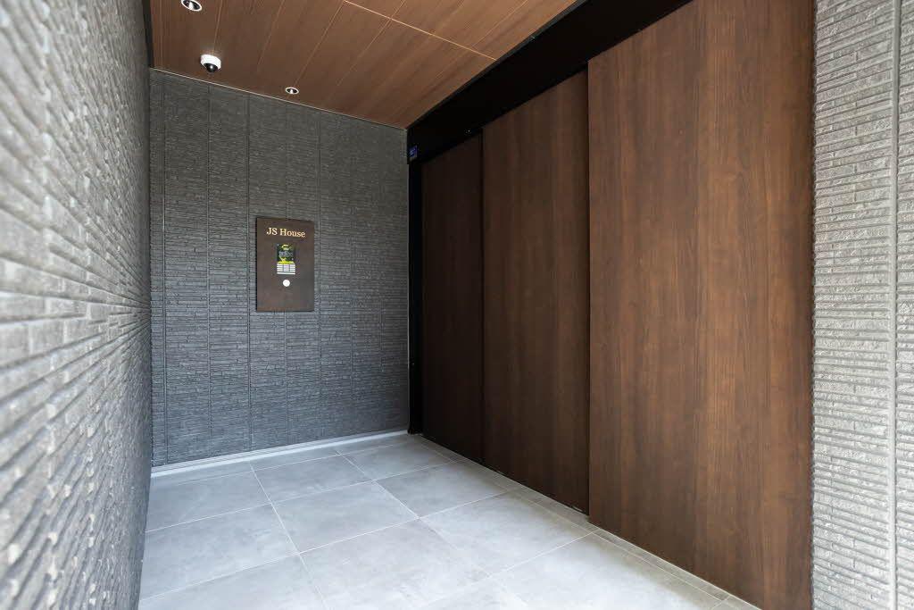 JS HOUSE