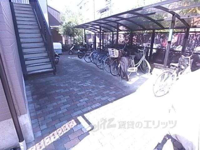 テラ・リーブリー瓦町