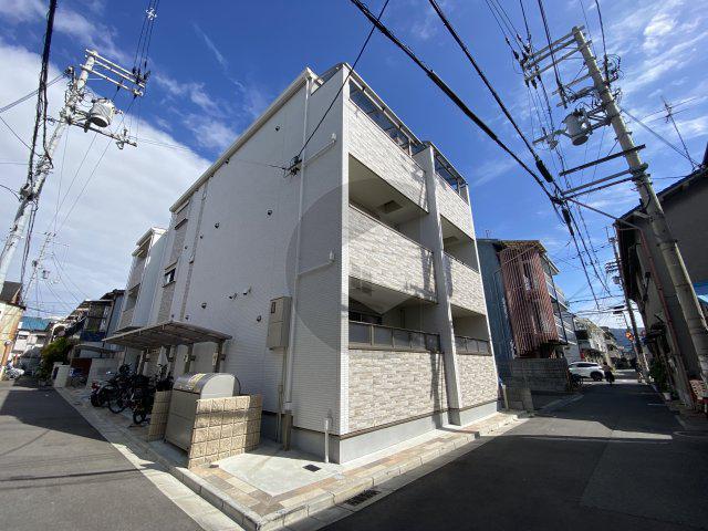 クリエオーレ瓜生堂