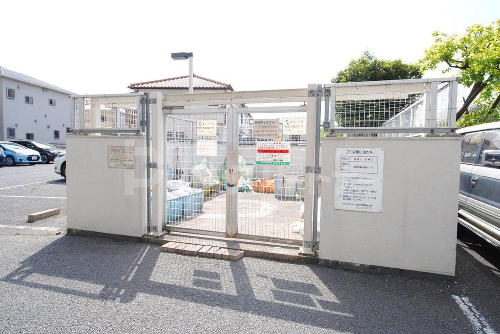 リレント谷塚